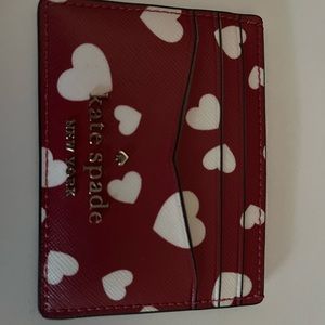 MAKE AN OFFER Kate Spade staci heart pop printed boxed small card holder red